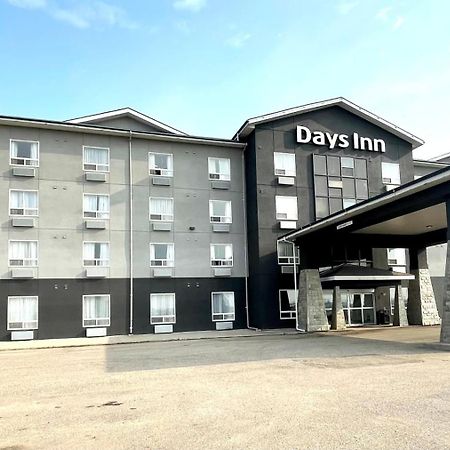 Days Inn By Wyndham Grande Prairie Exterior foto